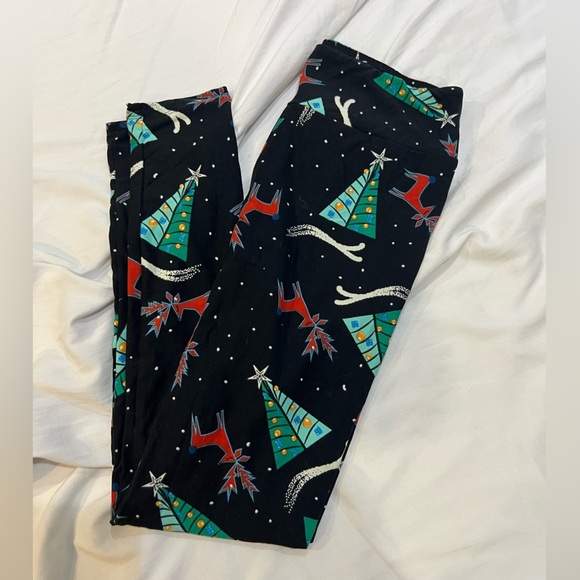 Lularoe One Size Leggings Christmas trees and reindeer - Picture 1 of 6